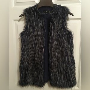 Mossimo faux fur vest size XS navy blue
